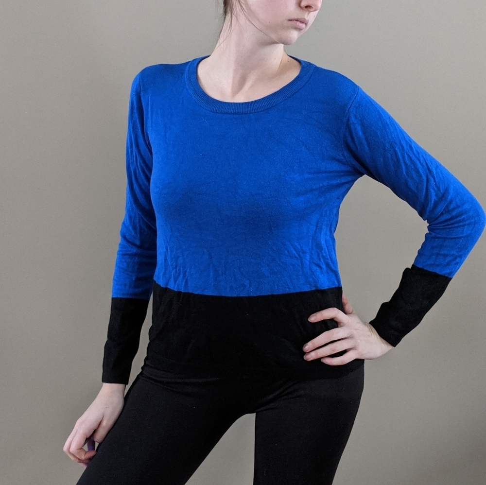 F21 Color Block Sweater-$5 with any bundle